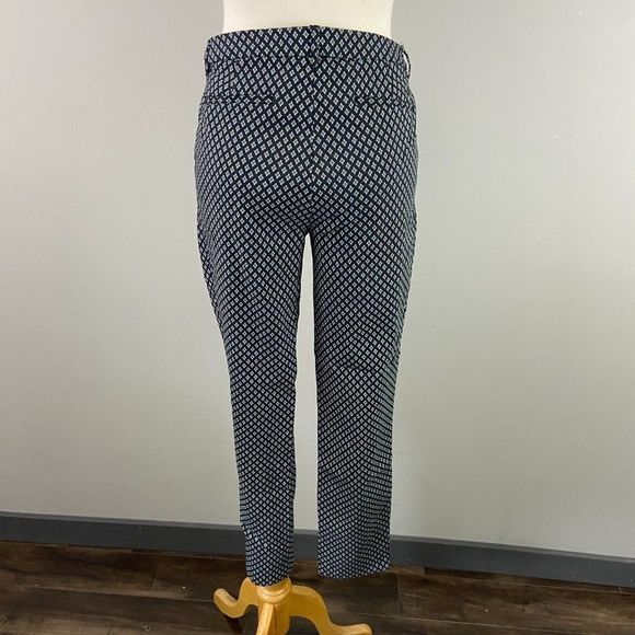 CAROLINA BELLE Blue & Green Geometric Print Cropped Trousers - Picture 6 of 10